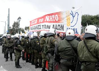 Протест против НАТО во время натовского мероприятия с участием Генсека НАТО А.Ф. Расмусена 17.2.2012 г.