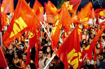 Первый ответ: Сегодня – демонстрации КПГ. Завтра – новая всеобщая забастовка ПАМЕ.