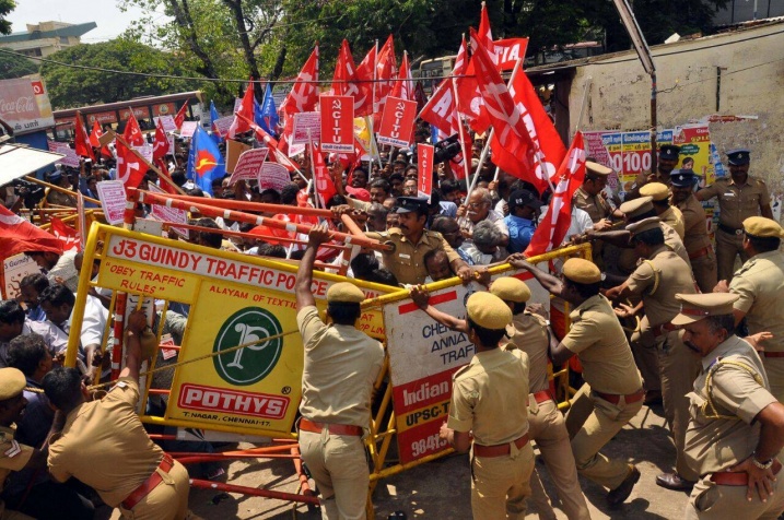Индия, всеобщая забастовка 02.09.2016, столкновения с полицией