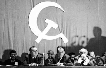 Мутированная Французская коммунистическая партия покончила с серпом и молотом